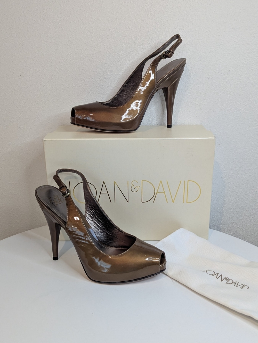 Joan & David Bronze Metallic Slingback Peep Toe Platform Pumps Sz 8 w/Box